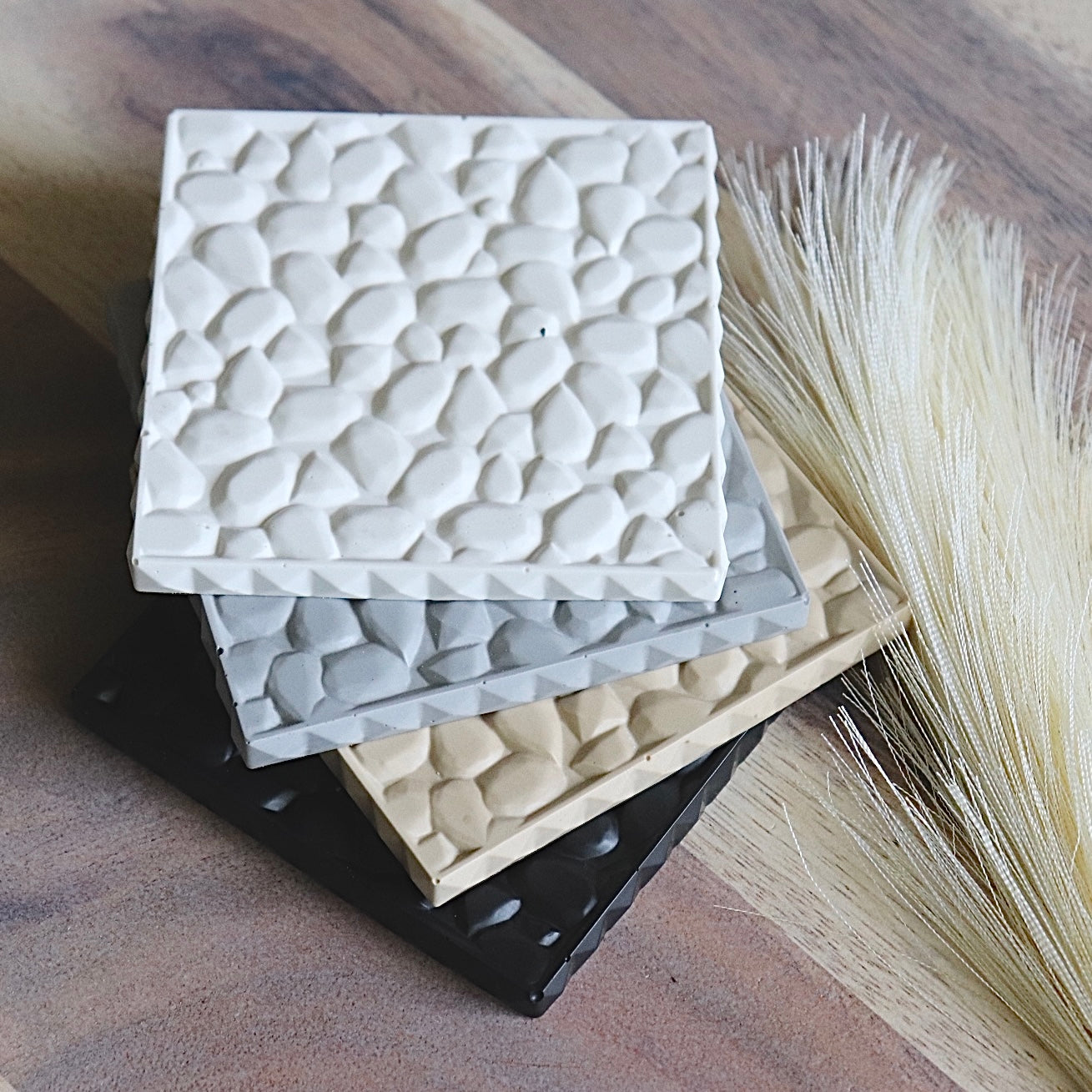 Rocky Soap Dish